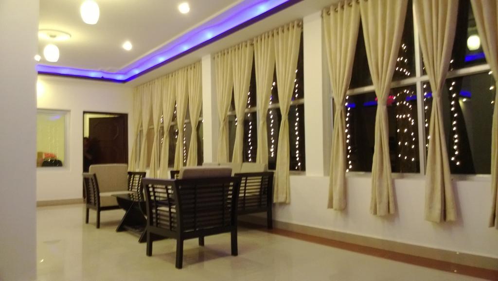 Hotel Hill Palace Kausani Bagian luar foto