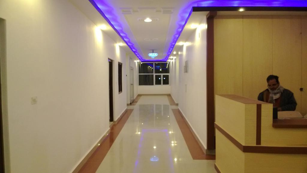 Hotel Hill Palace Kausani Bagian luar foto