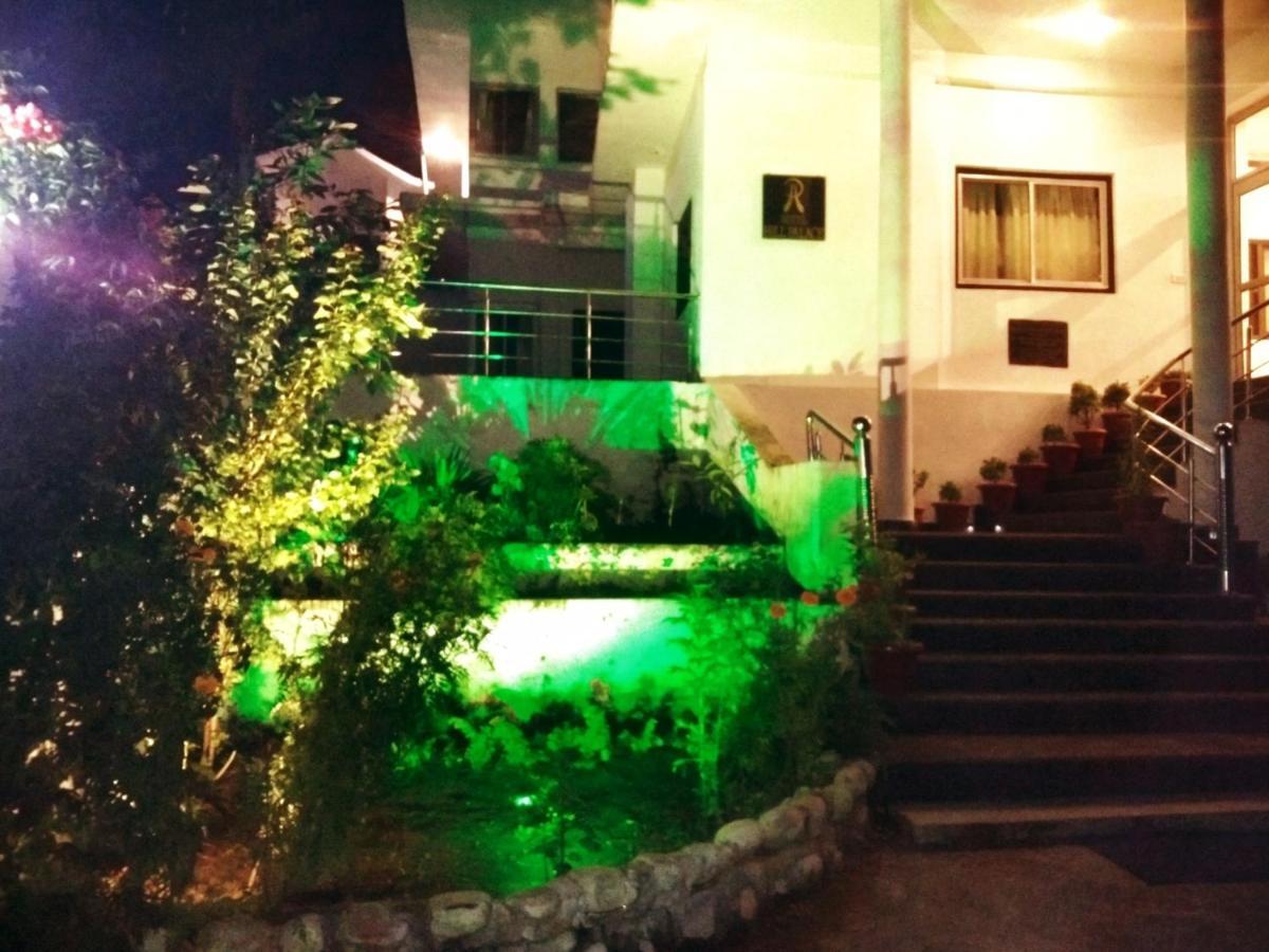 Hotel Hill Palace Kausani Bagian luar foto